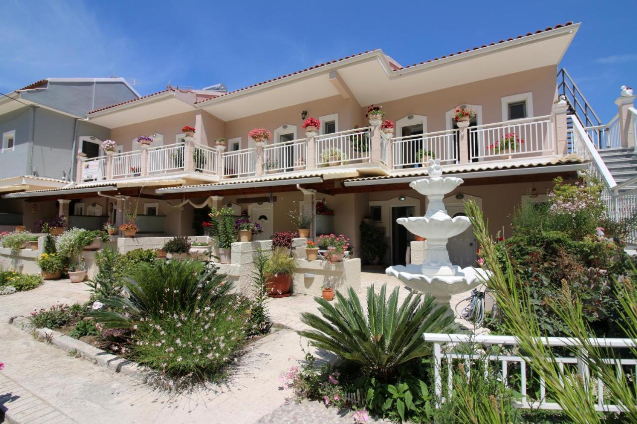 Santa Barbara Lakis Apartments Perivólion Exteriör bild