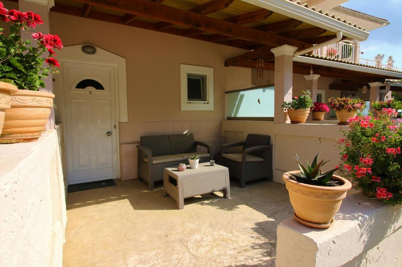 Santa Barbara Lakis Apartments Perivólion Exteriör bild